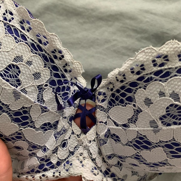 bra - Picture 2 of 3